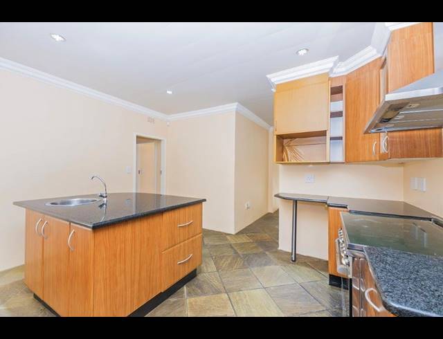 4 BEDROOM HOUSE FOR SALE IN OLIVEDALE
